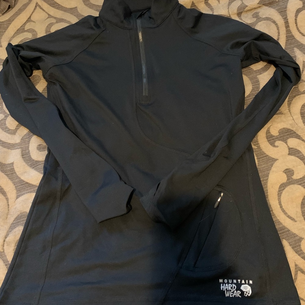 Mountain Hardwear  dri-fit shirt